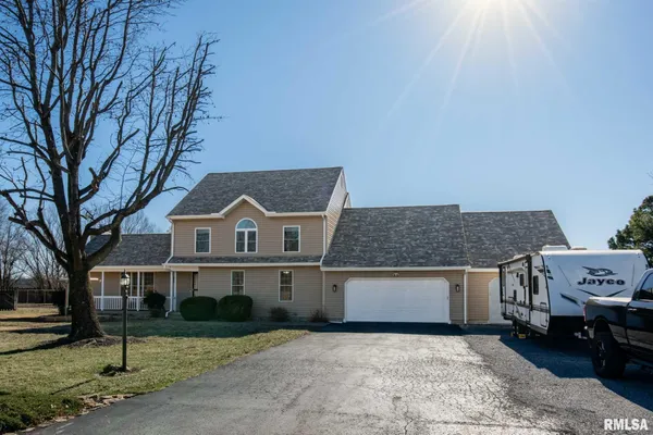 $375,000 | 1707 Quail Run, Marion, IL 62959