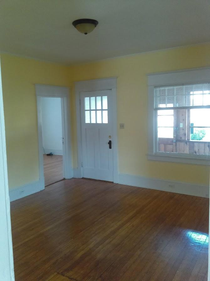 2802 Cove Road Roanoke, VA 24017 - Photo 8 of 12 Livingroom
