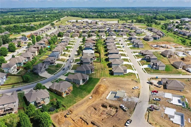 $561,880 | 3711 Northeast 90th Street, Kansas City, MO 64156