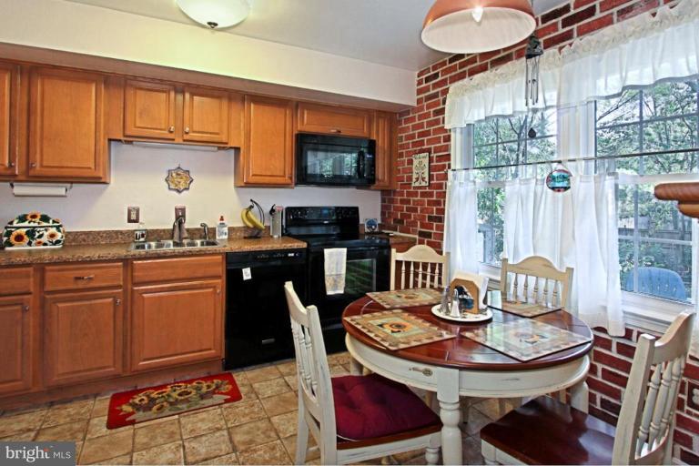 9903 Botsford Road Manassas, VA 20109 - Photo 6 of 20 Kitchen #2