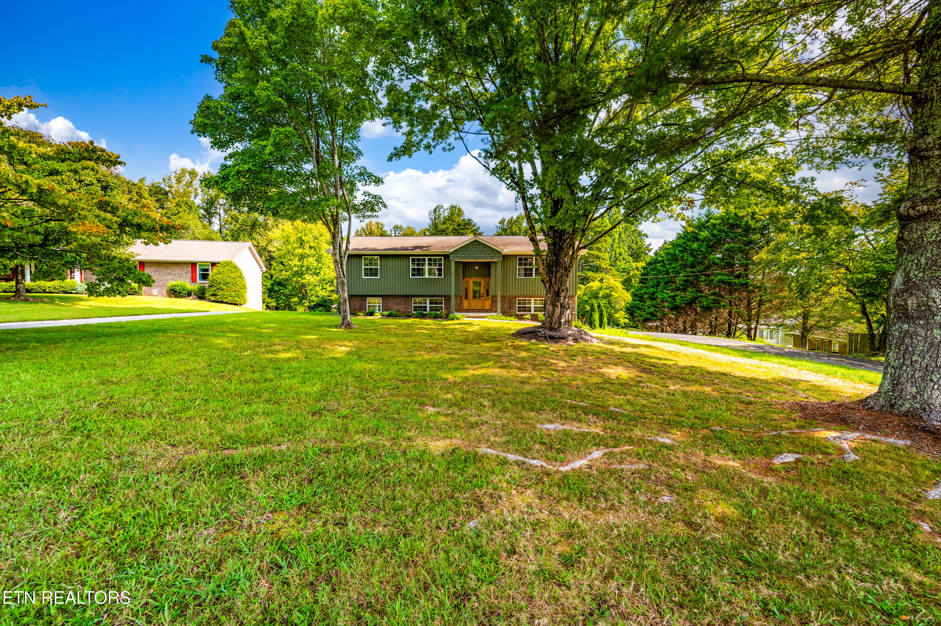 1205 Hoss Road Powell, TN 37849 - Photo 2 of 59 DSC_4760-HDR-Edit