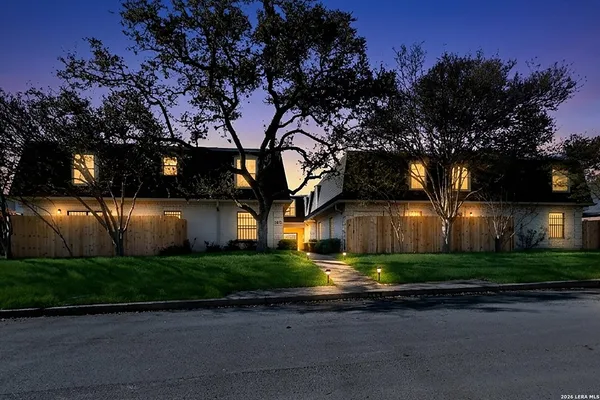 $275,000 | 168 Barilla Place, Unit B205, San Antonio, TX 78209