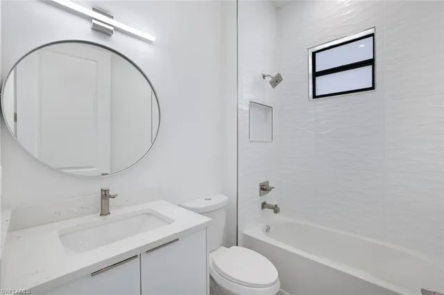 $1,590,000 | 1248 Trail Terrace Drive, Naples, FL 34103