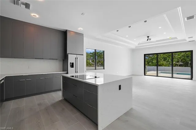 $1,590,000 | 1248 Trail Terrace Drive, Naples, FL 34103