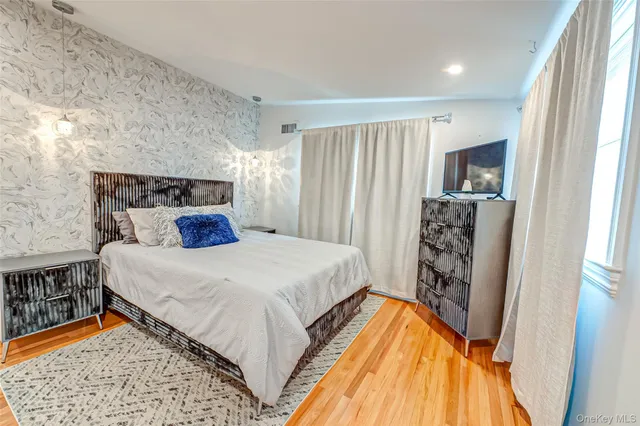 $4,000 | 71 South Bay Drive, Babylon, NY 11702