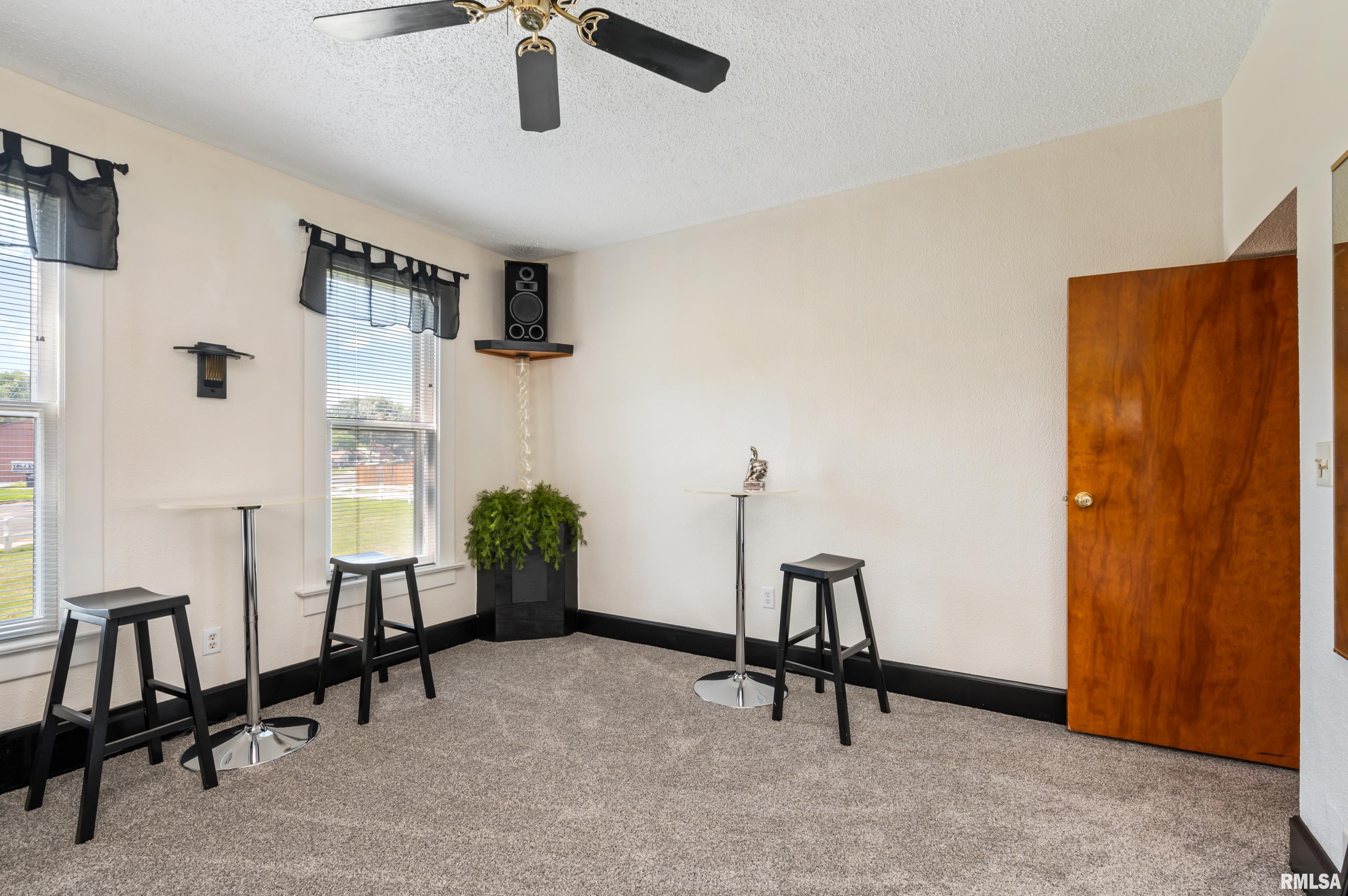2301 Hickory Grove Road Davenport, IA 52804 - Photo 12 of 38 Gallery Image 12