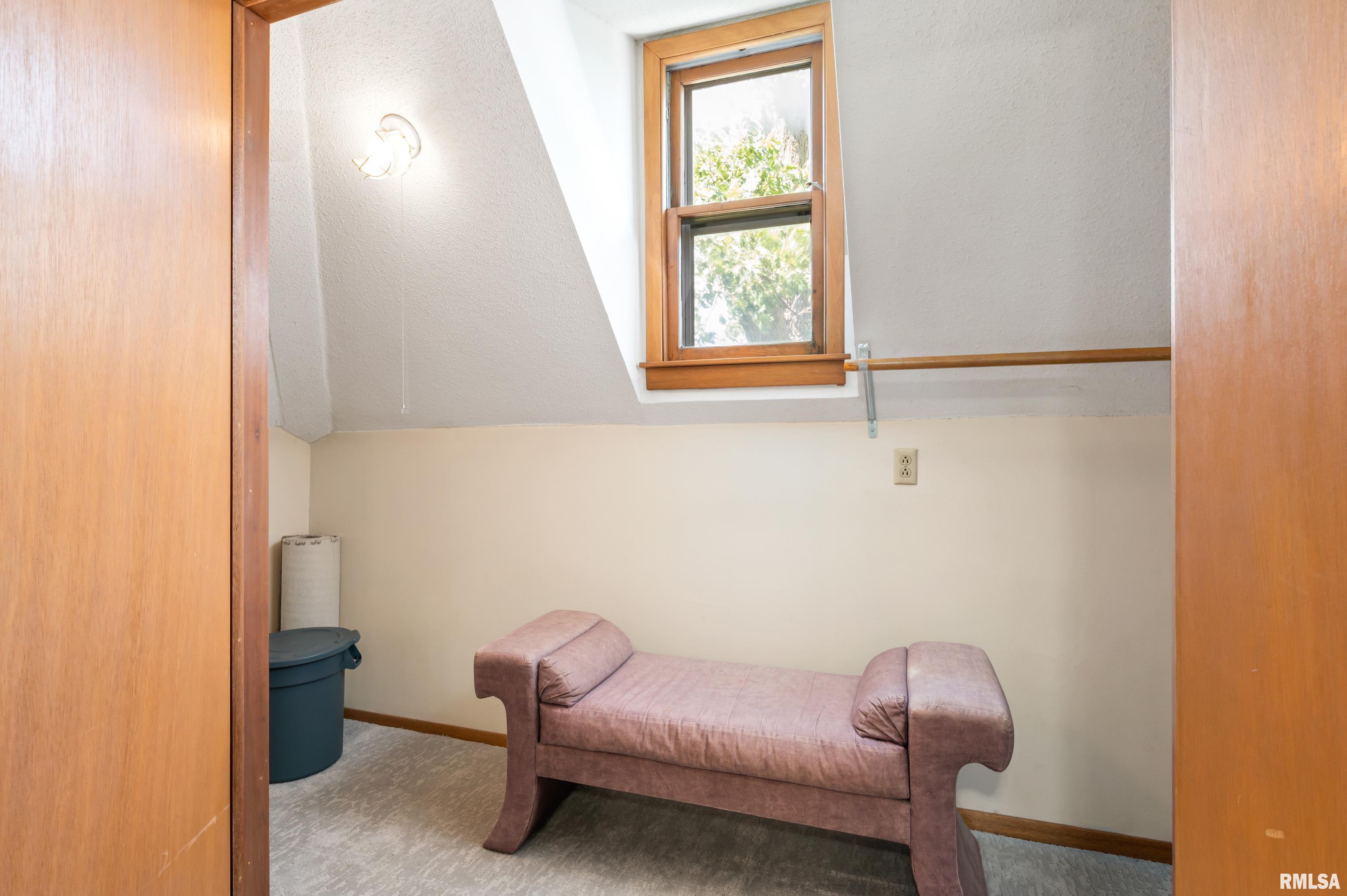 2301 Hickory Grove Road Davenport, IA 52804 - Photo 19 of 38 Gallery Image 19