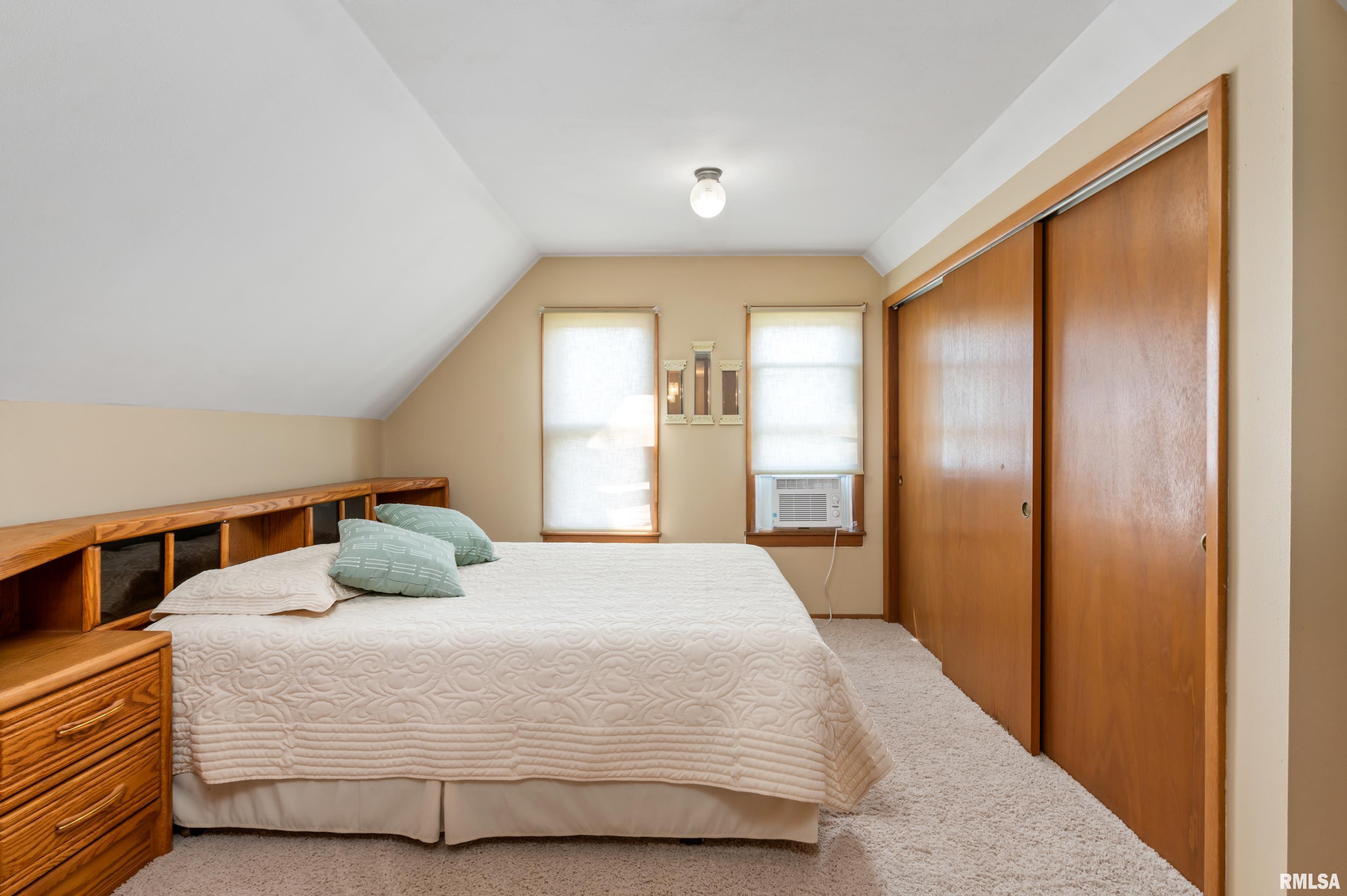 2301 Hickory Grove Road Davenport, IA 52804 - Photo 20 of 38 Gallery Image 20