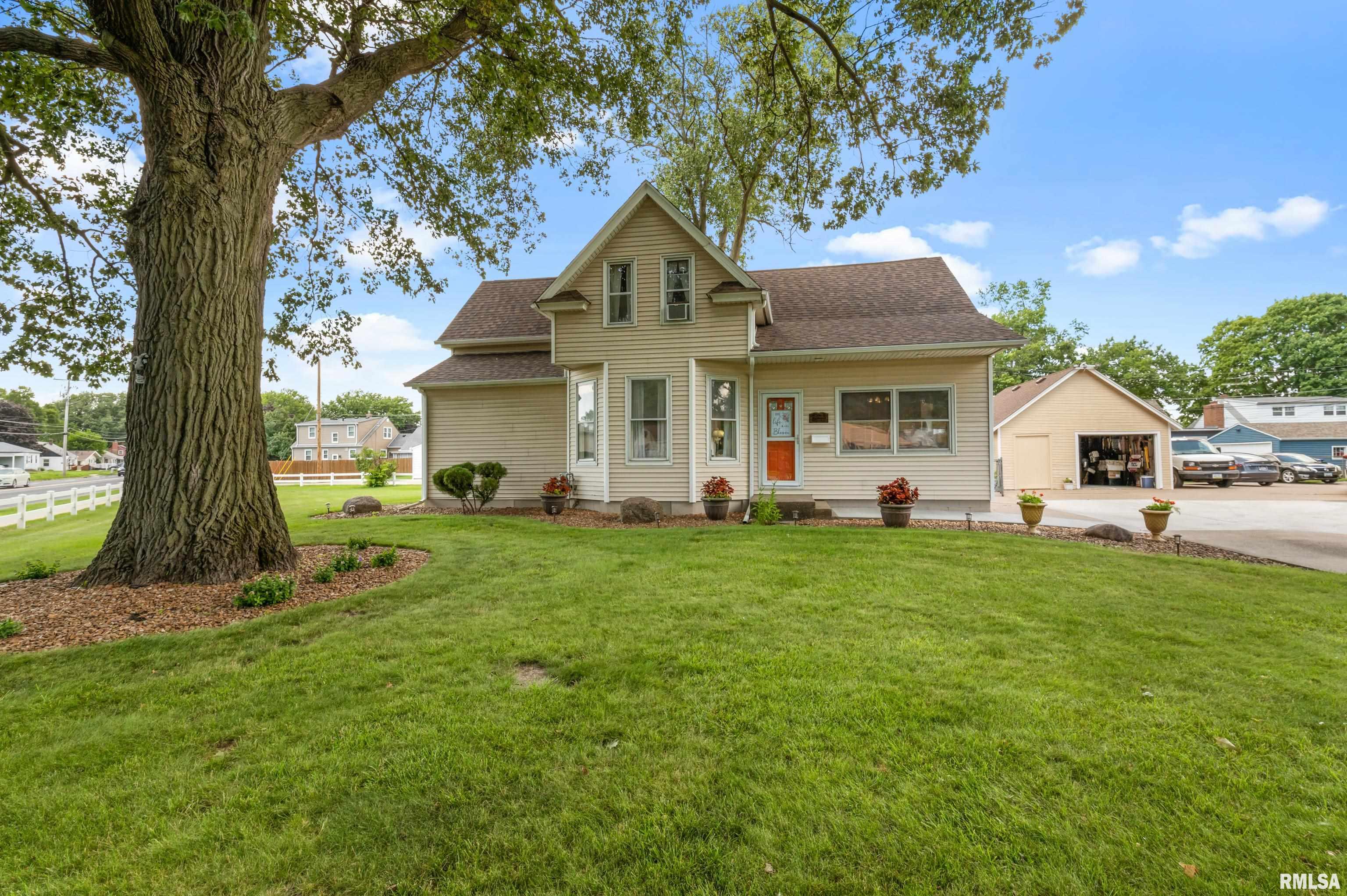 2301 Hickory Grove Road Davenport, IA 52804 - Photo 2 of 38 Gallery Image 2