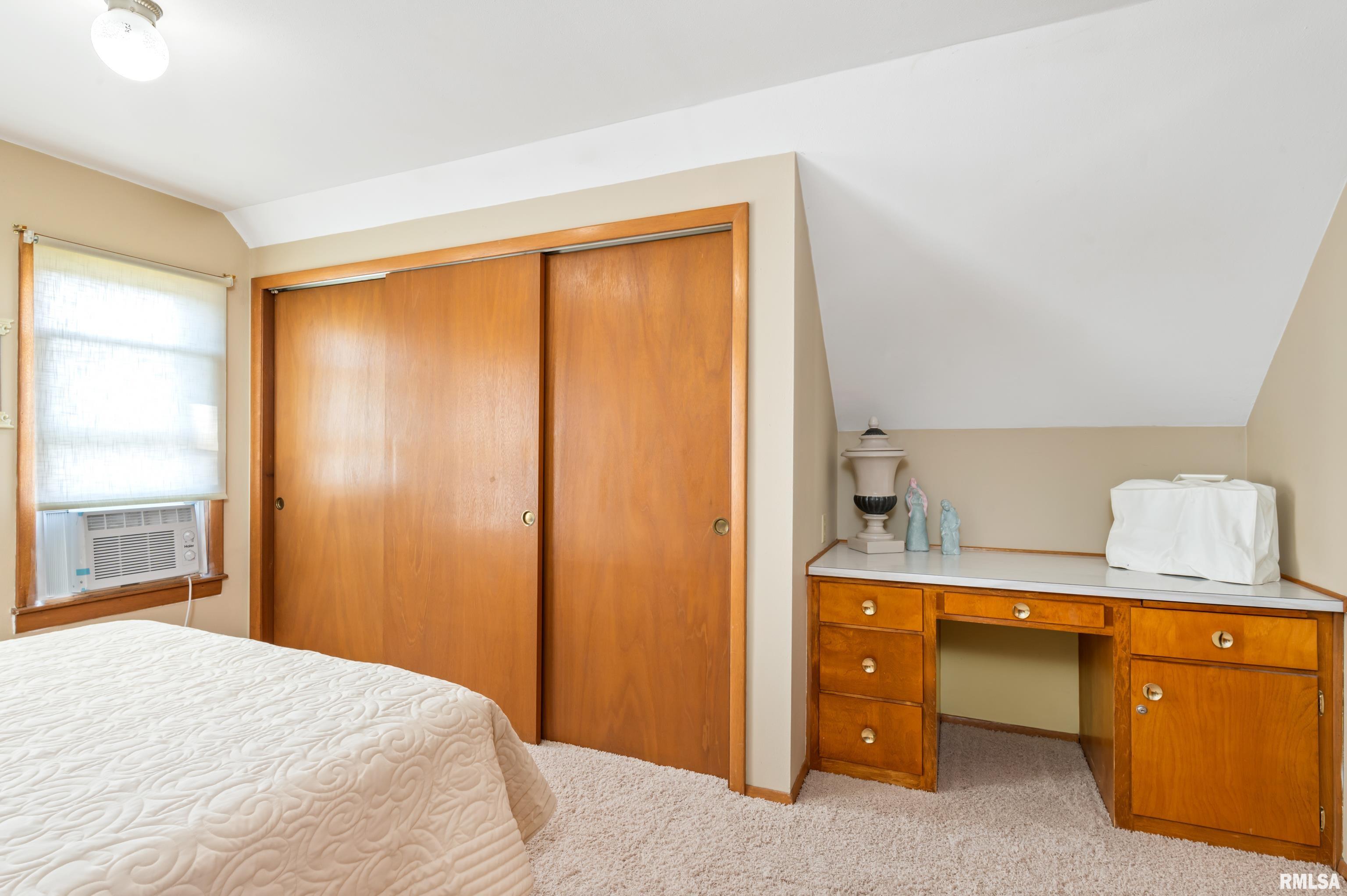 2301 Hickory Grove Road Davenport, IA 52804 - Photo 21 of 38 Gallery Image 21