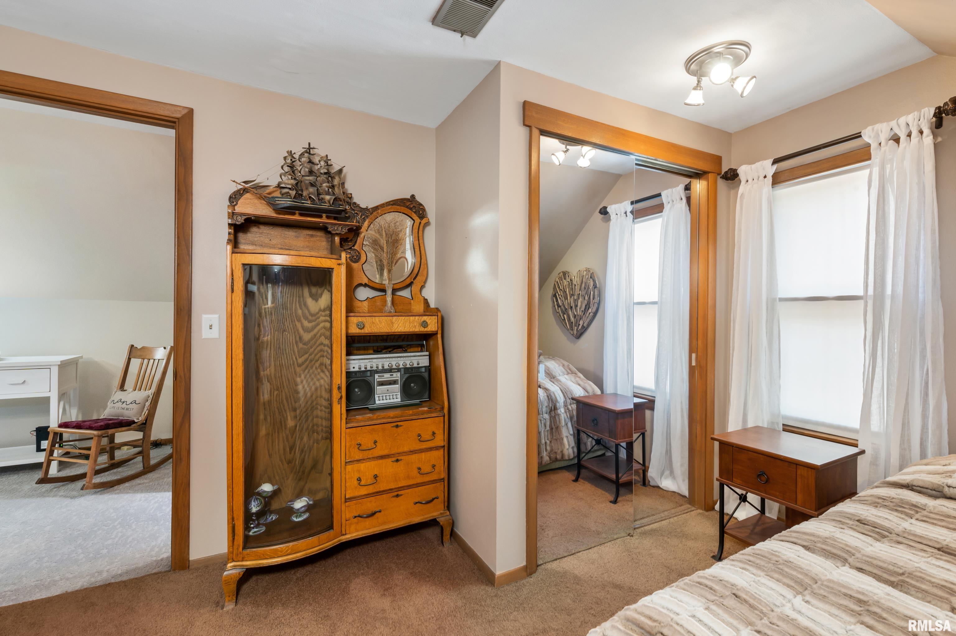 2301 Hickory Grove Road Davenport, IA 52804 - Photo 23 of 38 Gallery Image 23