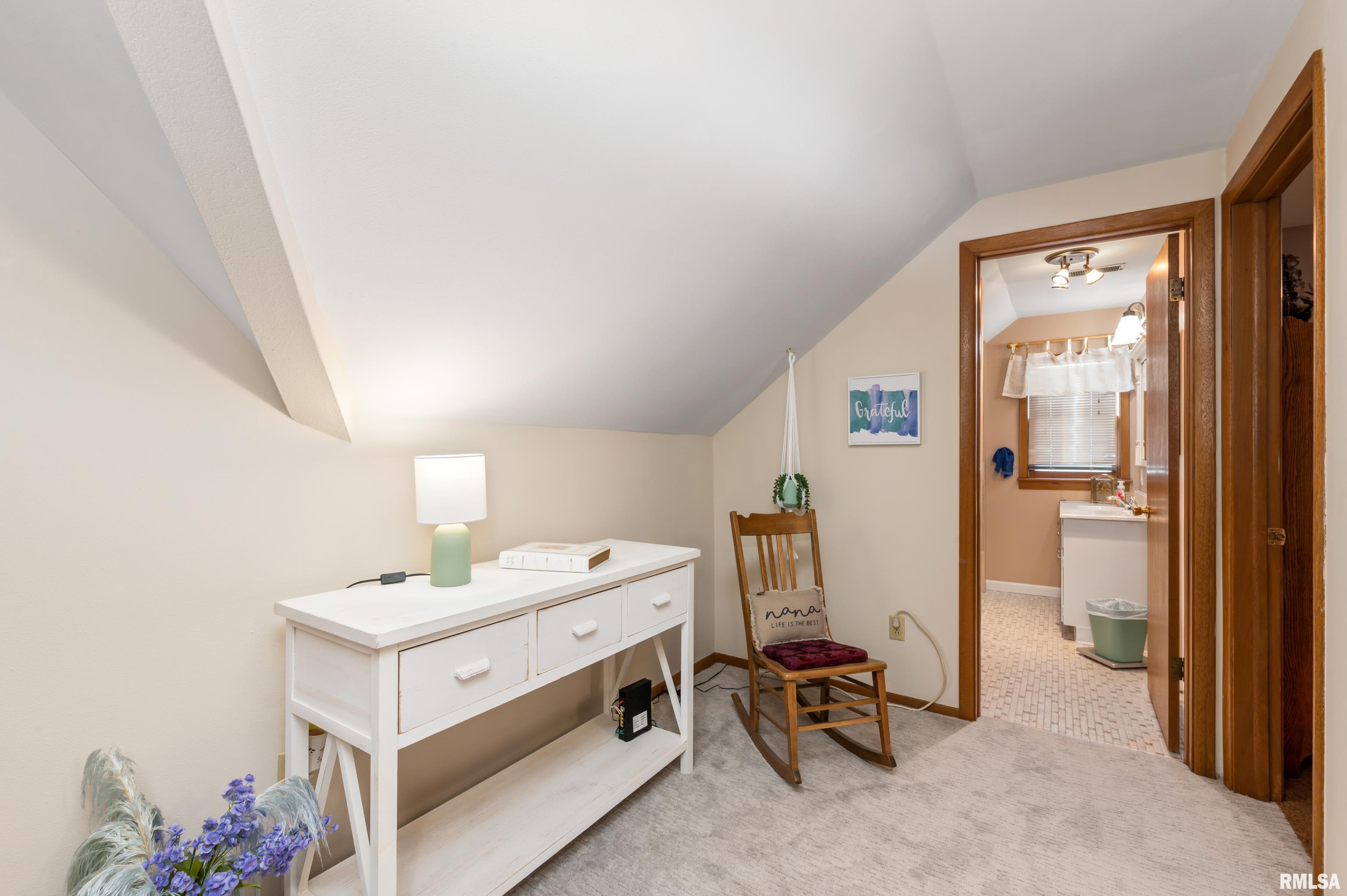 2301 Hickory Grove Road Davenport, IA 52804 - Photo 25 of 38 Gallery Image 25