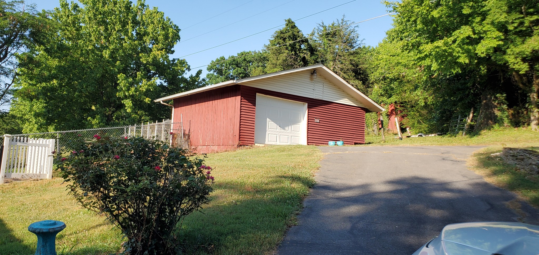 1915 Crescentview Road Pulaski, TN 38478 - Photo 6 of 28 a backyard of a house with lots of green space