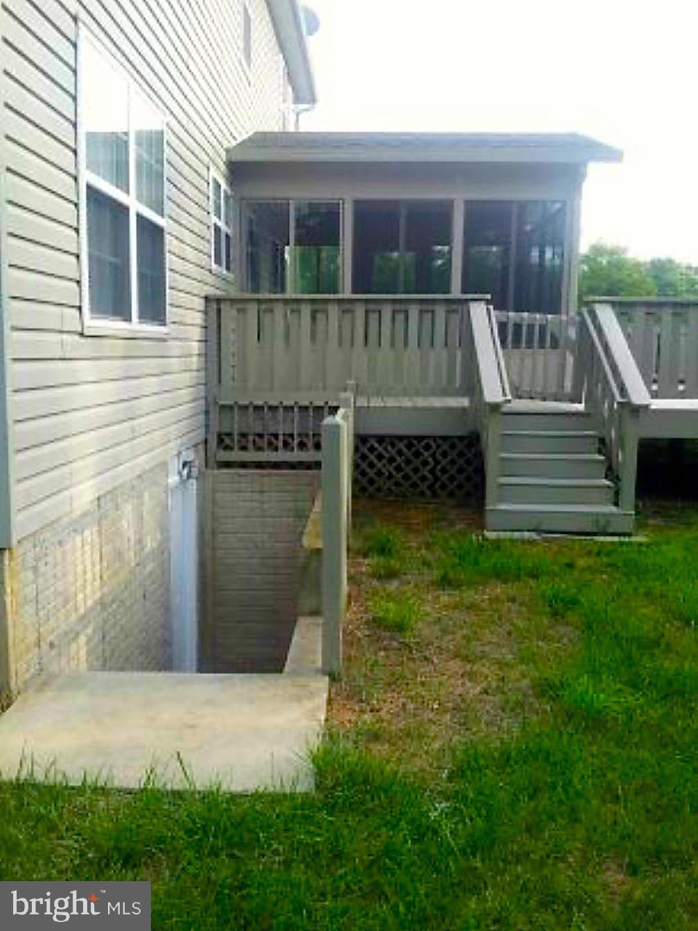 5290 Sands Road Lothian, MD 20711 - Photo 20 of 23 Exterior (Rear)