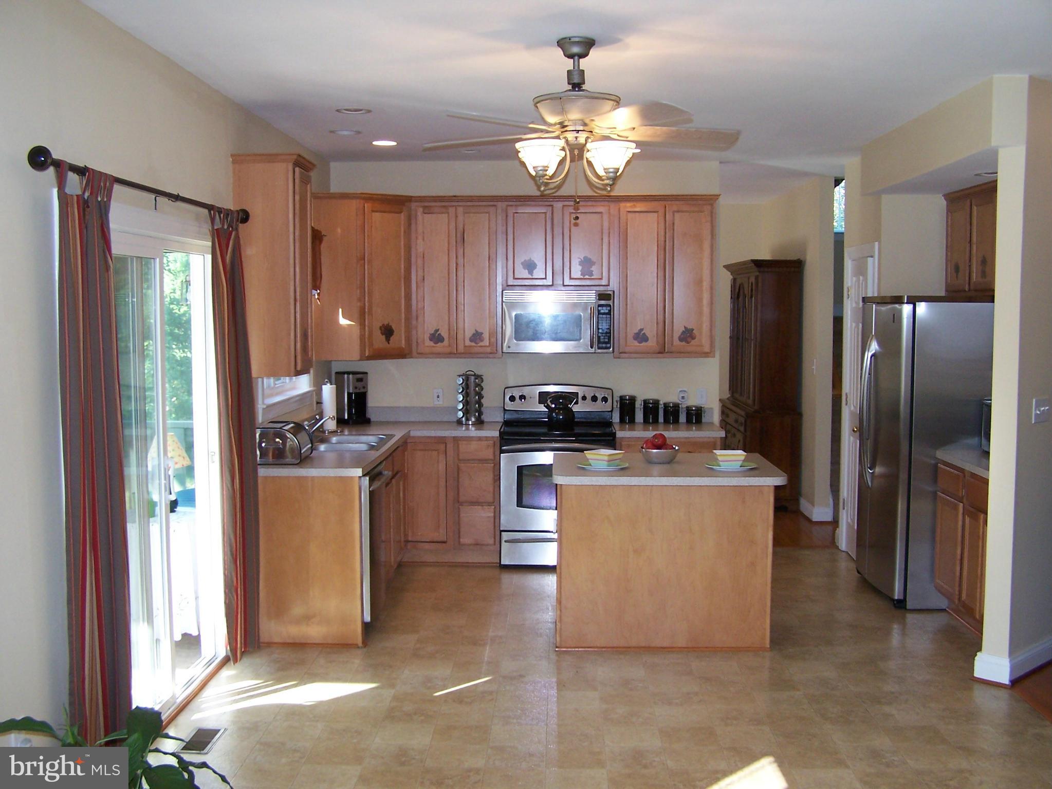 5290 Sands Road Lothian, MD 20711 - Photo 5 of 23 Kitchen