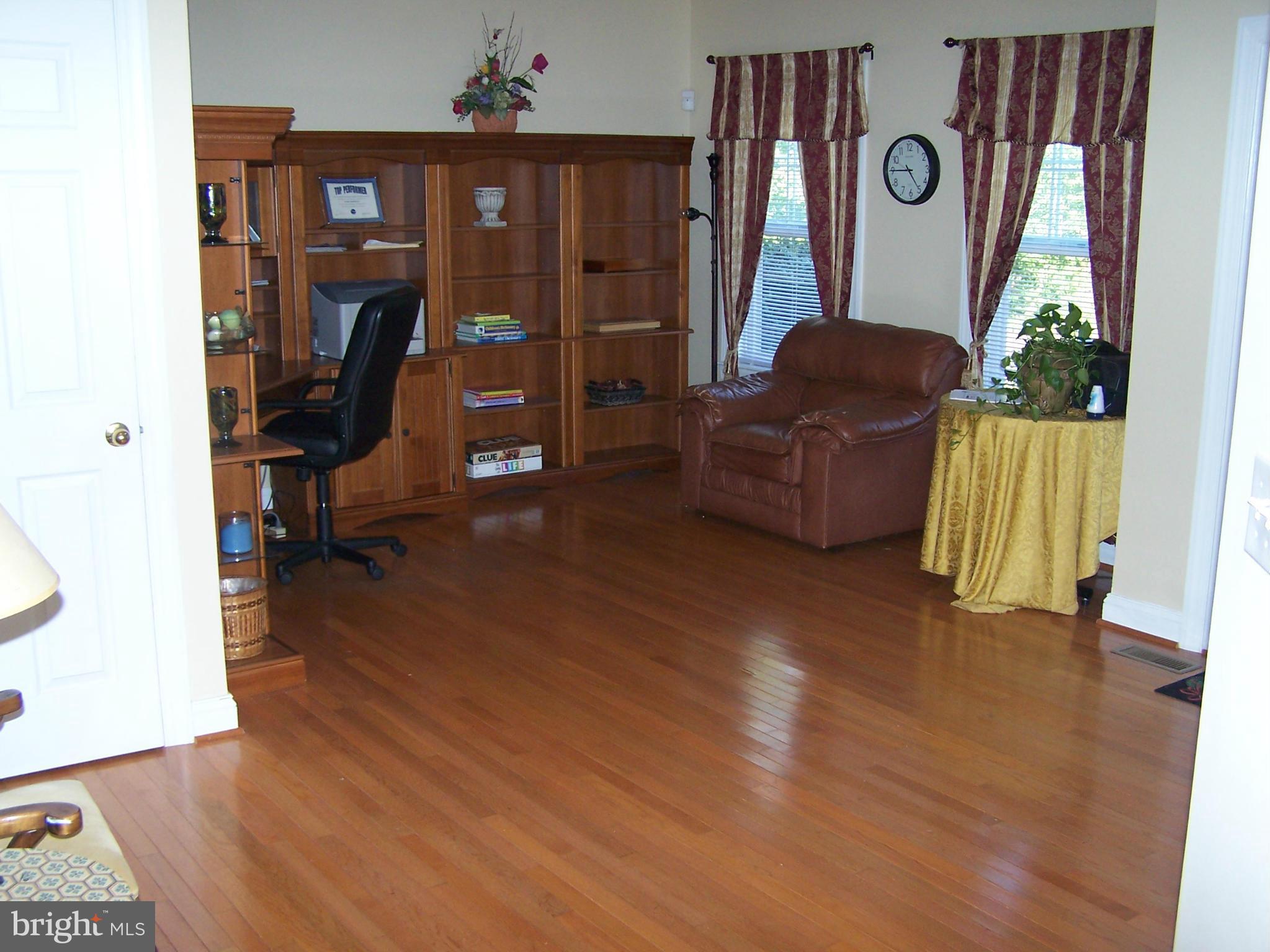 5290 Sands Road Lothian, MD 20711 - Photo 9 of 23 Interior (General)