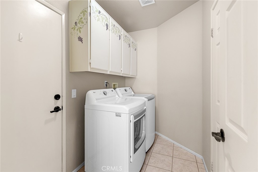 1318 South Bay Hill Road Banning, CA 92220 - Photo 14 of 53 Laundry Room with "LG" W&D included
