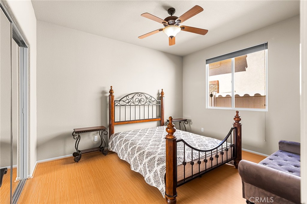1318 South Bay Hill Road Banning, CA 92220 - Photo 21 of 53 Guest Bedroom with Mirrored Wardrobe Doors