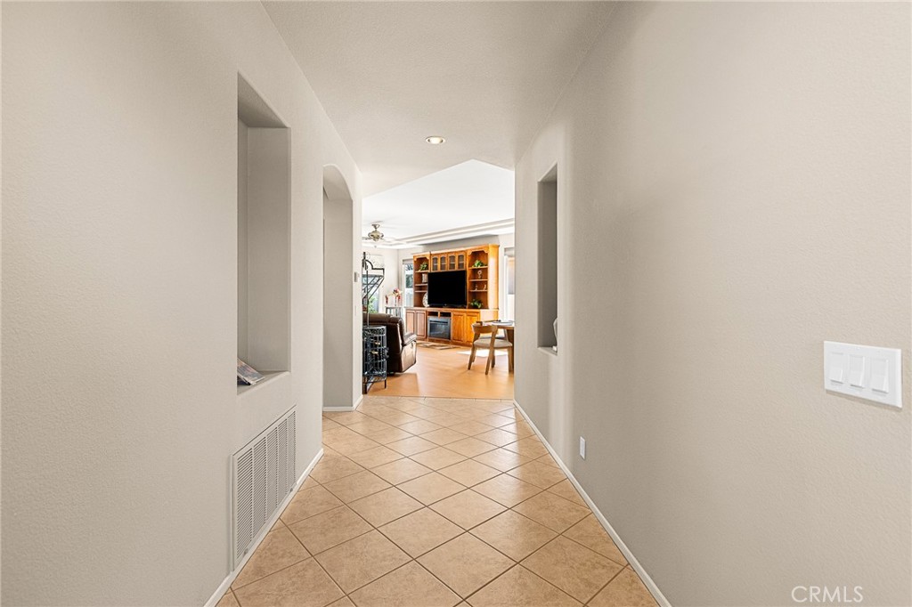 1318 South Bay Hill Road Banning, CA 92220 - Photo 5 of 53 Hallway to Great Room