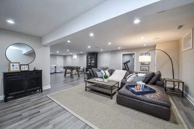 $2,550,000 | 520-530 Anthony Street, Glen Ellyn, IL 60137