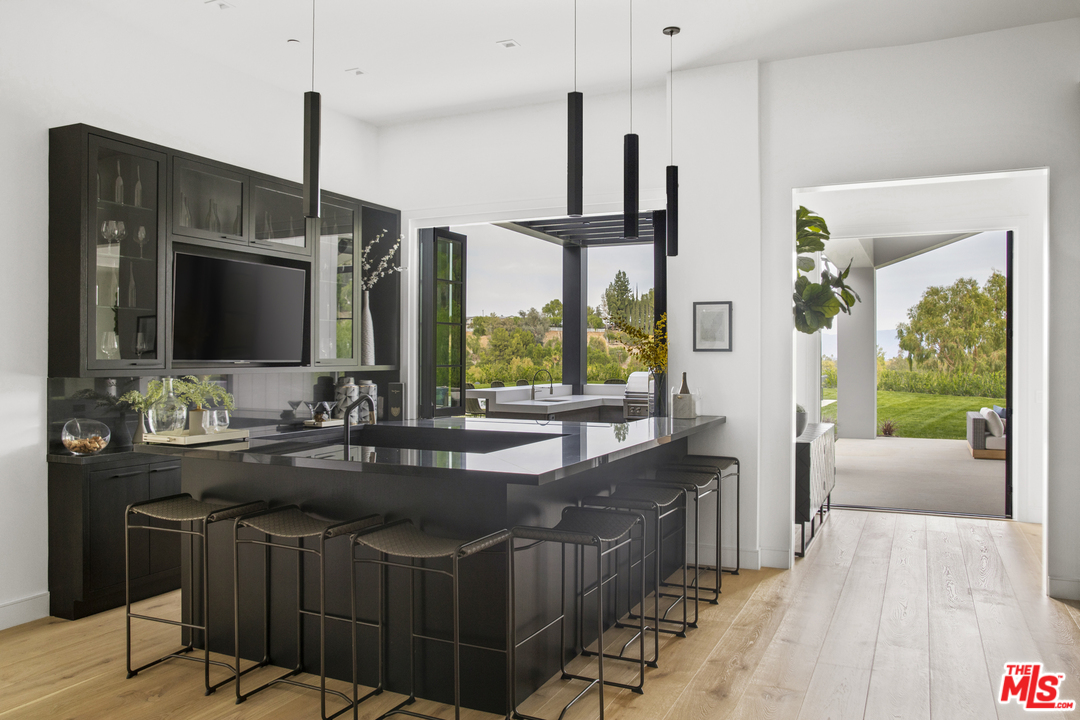 5350 Lasher Road Hidden Hills, CA 91302 - Photo 11 of 37