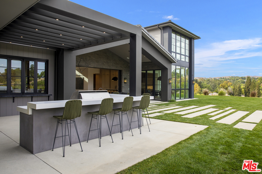 5350 Lasher Road Hidden Hills, CA 91302 - Photo 16 of 37