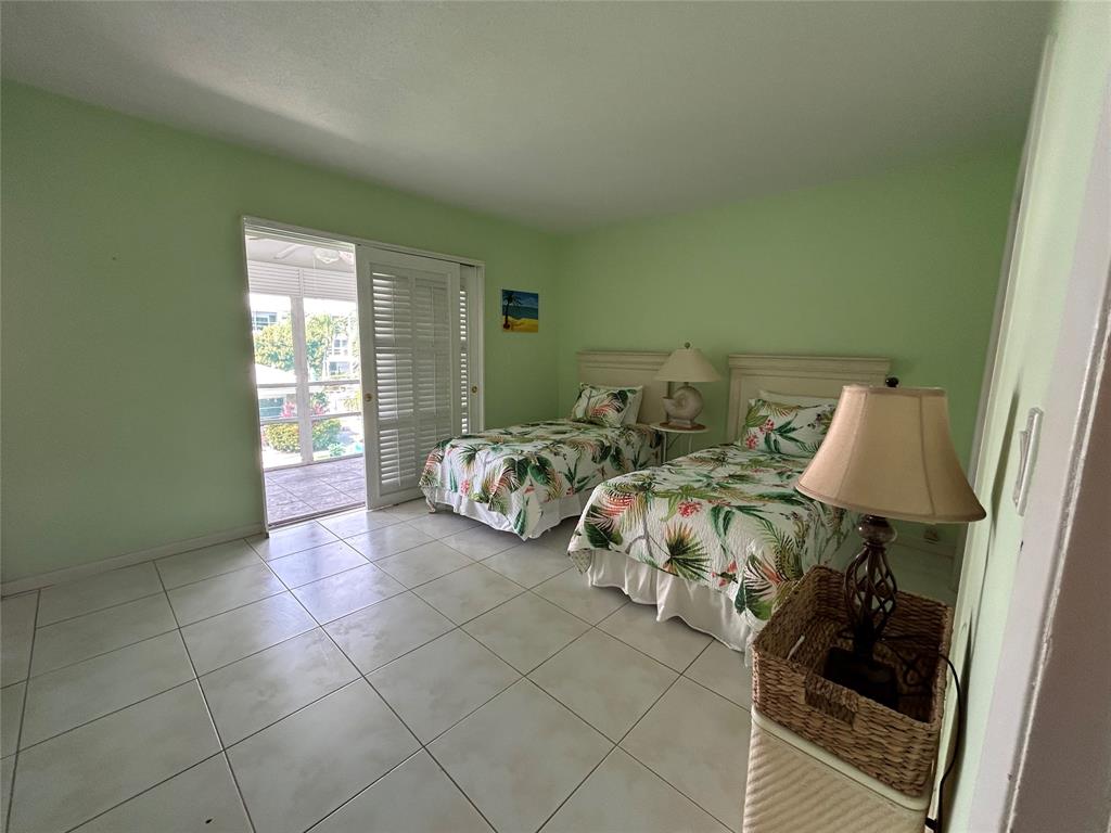 2050 Northeast 39th Street, Unit 207 Lighthouse Point, FL 33064 - Photo 5 of 27