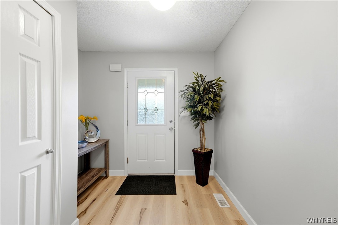 37 Hanover Street Lancaster, NY 14086 - Photo 5 of 37