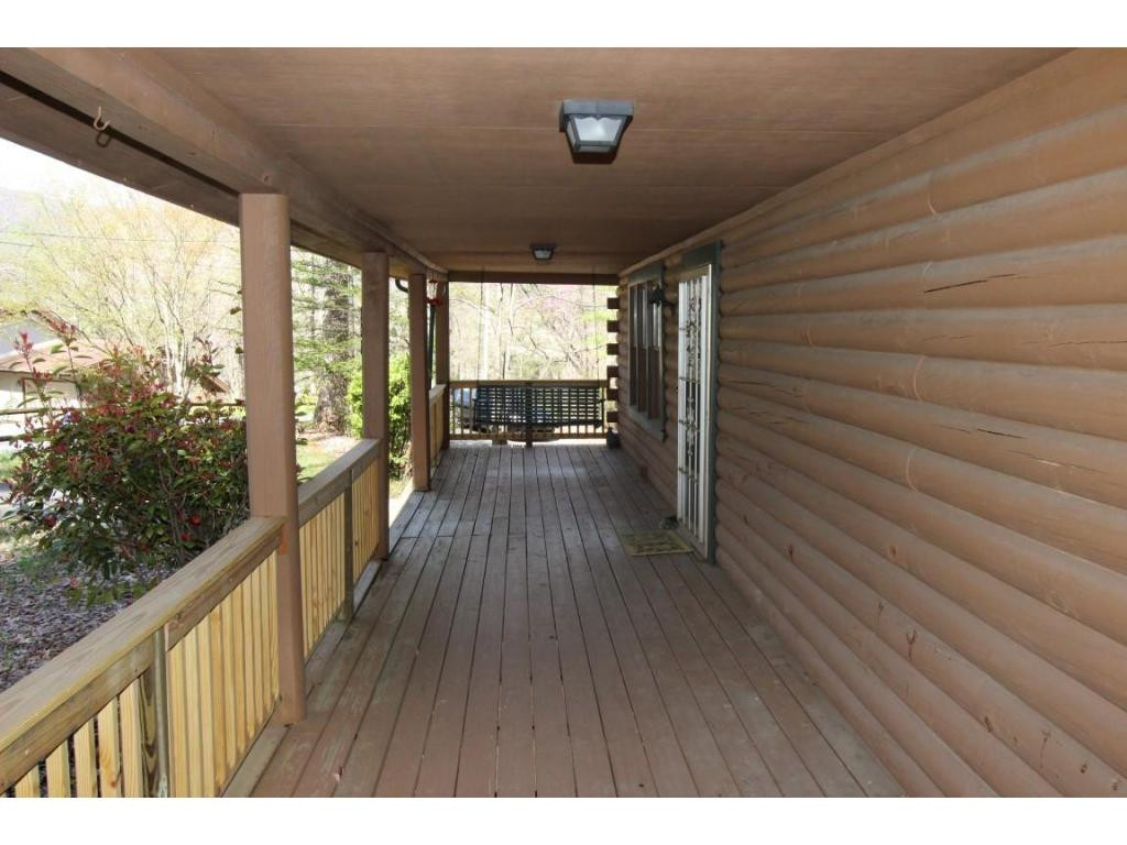 305 Golf Course Road Unicoi, TN 37692 - Photo 2 of 21 Photo 2