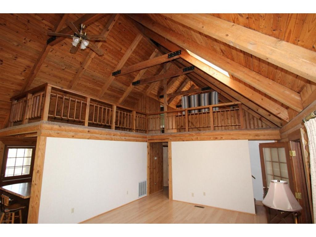 305 Golf Course Road Unicoi, TN 37692 - Photo 4 of 21 Photo 4