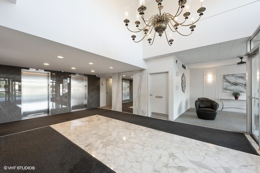 8815 West Golf Road, Unit 9D Niles, IL 60714 - Photo 2 of 14