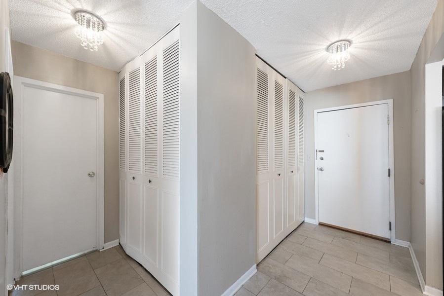 8815 West Golf Road, Unit 9D Niles, IL 60714 - Photo 3 of 14