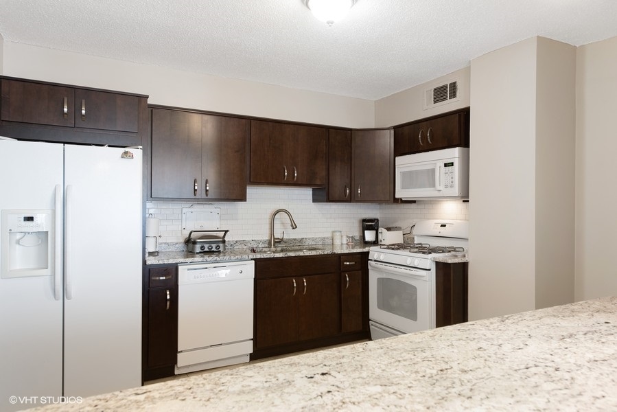 8815 West Golf Road, Unit 9D Niles, IL 60714 - Photo 8 of 14