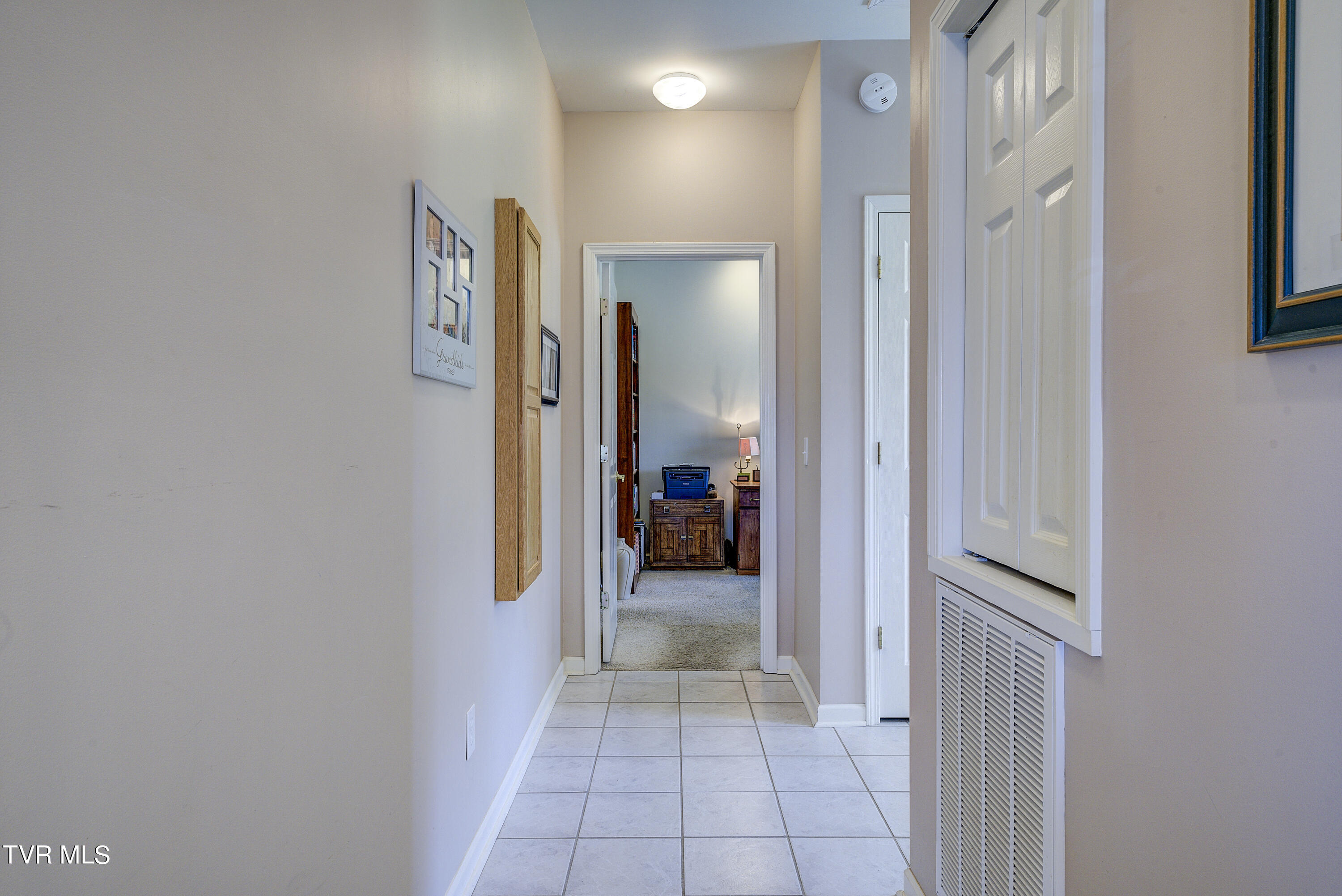 219 County Farm Road Jonesborough, TN 37659 - Photo 23 of 81 Hallway