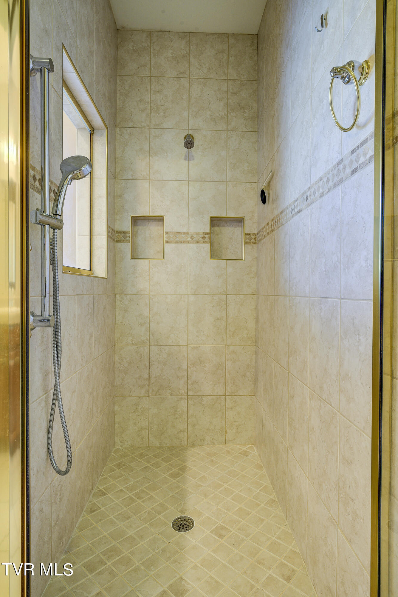 219 County Farm Road Jonesborough, TN 37659 - Photo 27 of 81 Walk in shower