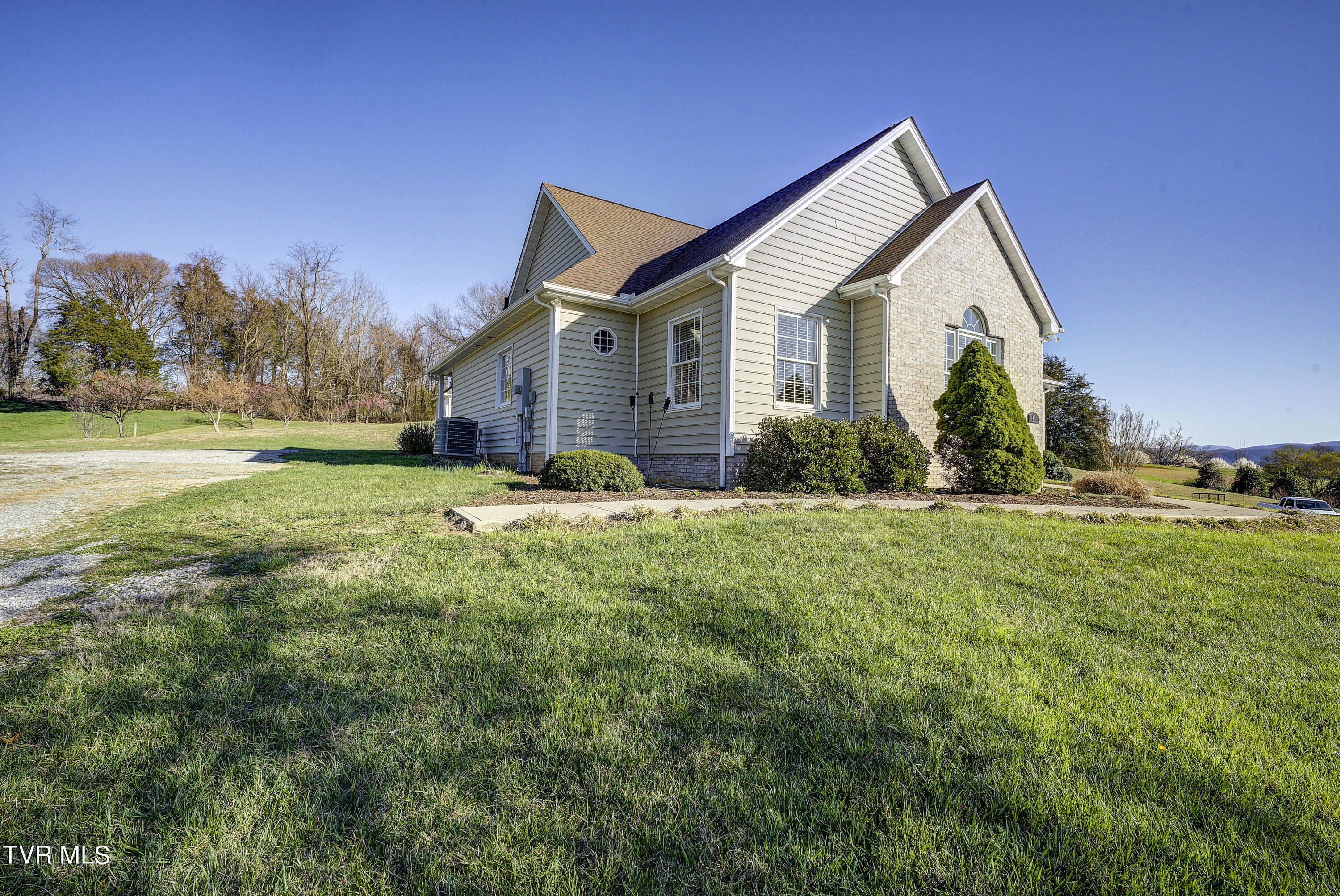 219 County Farm Road Jonesborough, TN 37659 - Photo 10 of 81 parking area 1