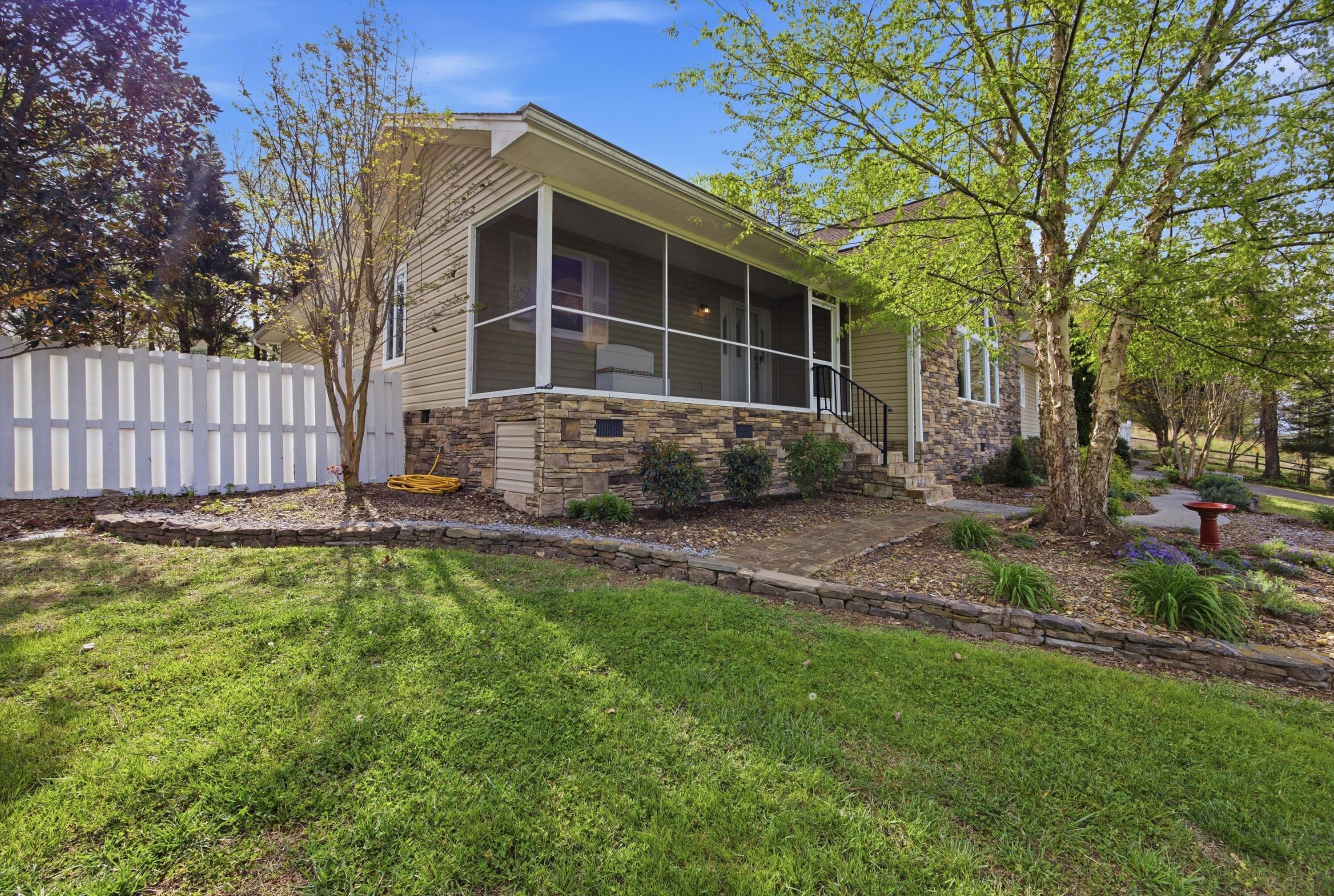 11102 London Lane Apison, TN 37302 - Photo 34 of 37 04-11102LondonLn_057