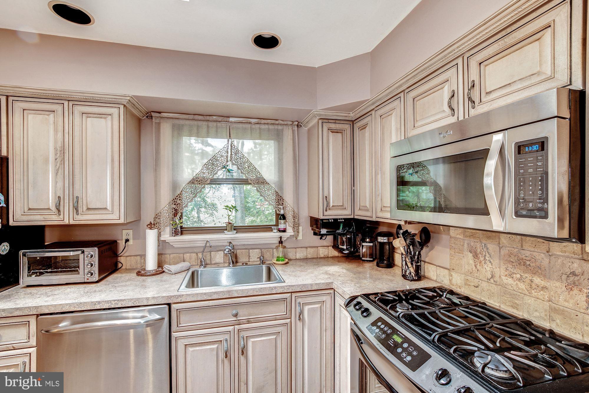 3 Robin Lane Marlton, NJ 08053 - Photo 16 of 59 beautiful wood cabinets-stainless appliance packag
