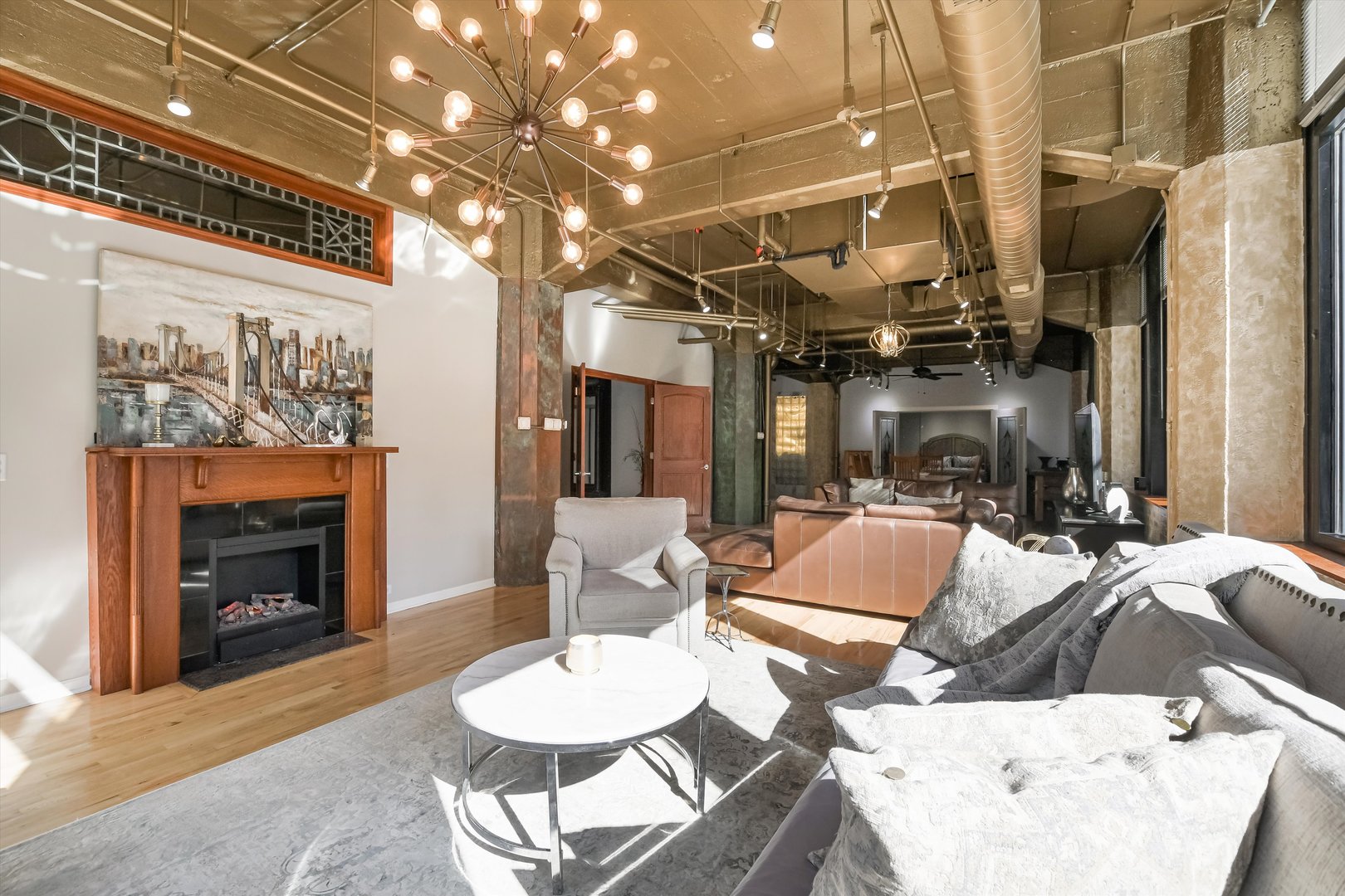 124 West Polk Street, Unit 100 Chicago, IL 60605 - Photo 5 of 45 a outdoor space with furniture