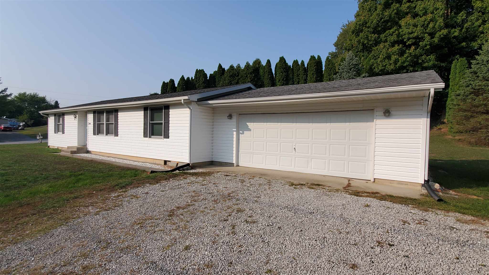 2980 Wooster Road Pierceton, IN 46562 - Photo 2 of 17 Gallery Image 2