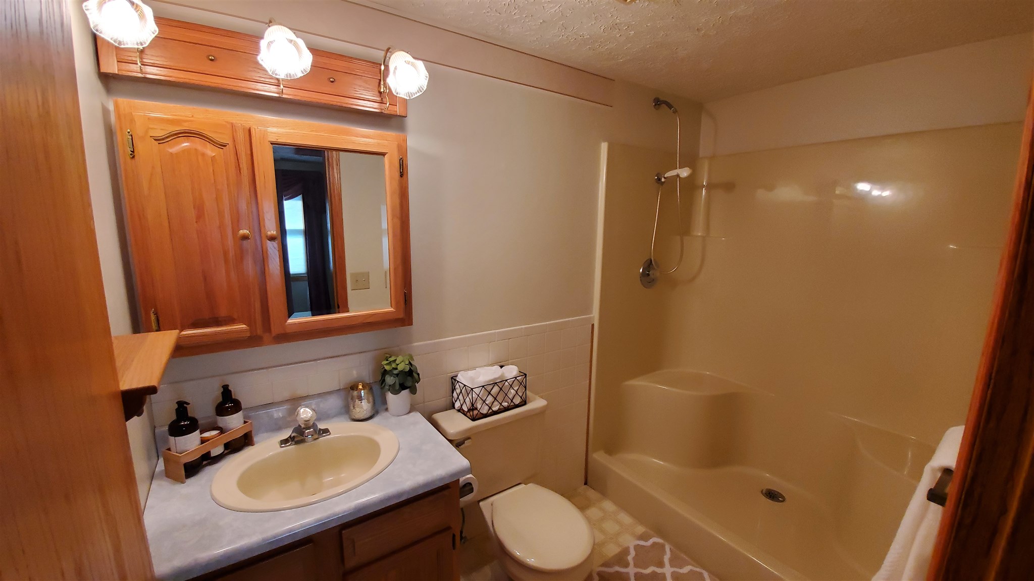 2980 Wooster Road Pierceton, IN 46562 - Photo 12 of 17 Gallery Image 12
