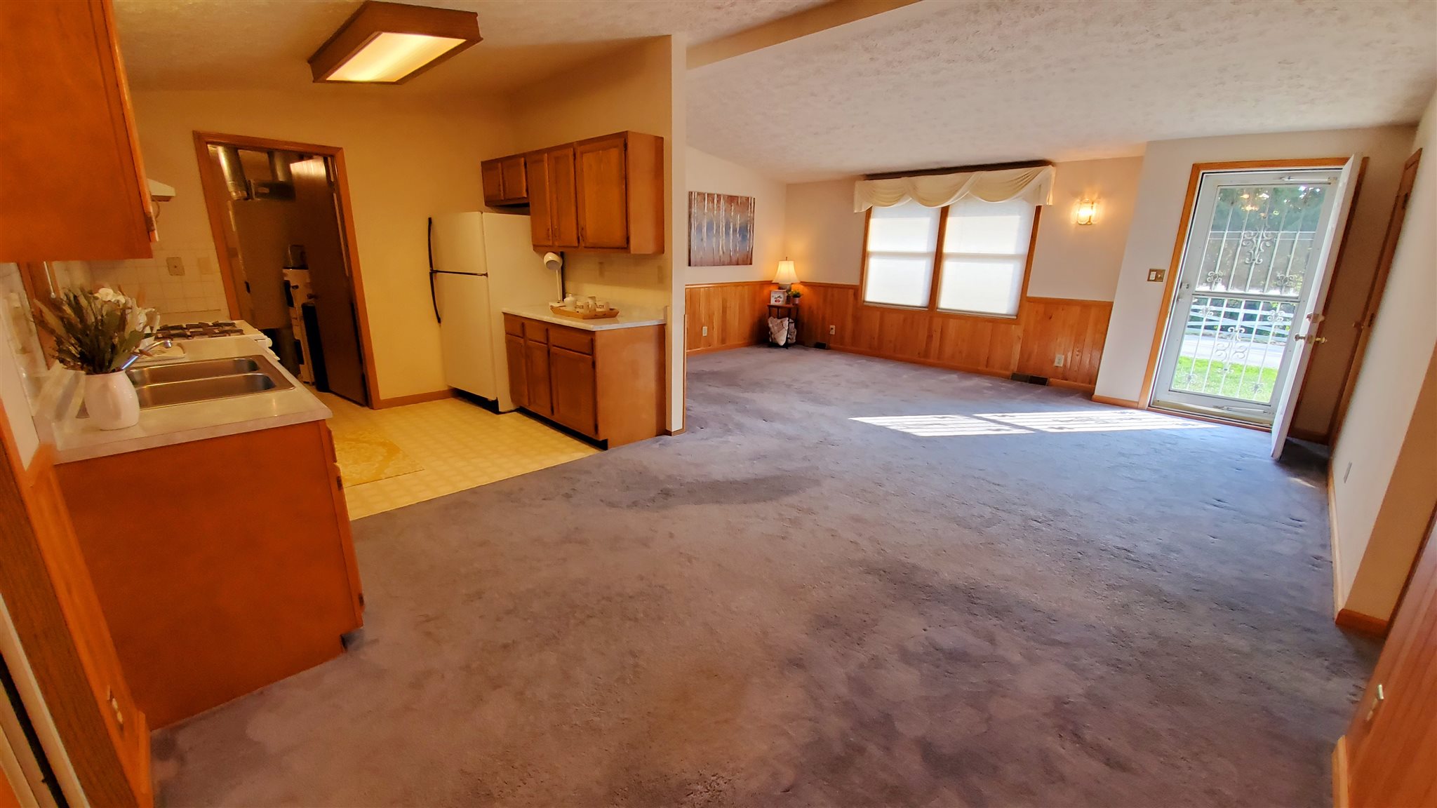 2980 Wooster Road Pierceton, IN 46562 - Photo 6 of 17 Gallery Image 6