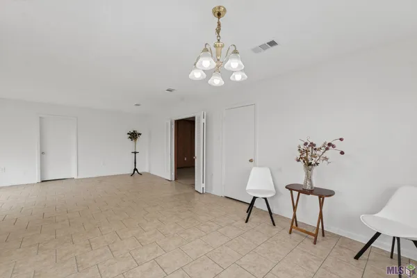 $240,000 | 9955 Buena Vista Drive, Baton Rouge, LA 70815
