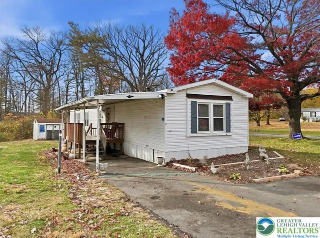 $72,900 | 57 Zimmer Drive West, Walnutport, PA 18088