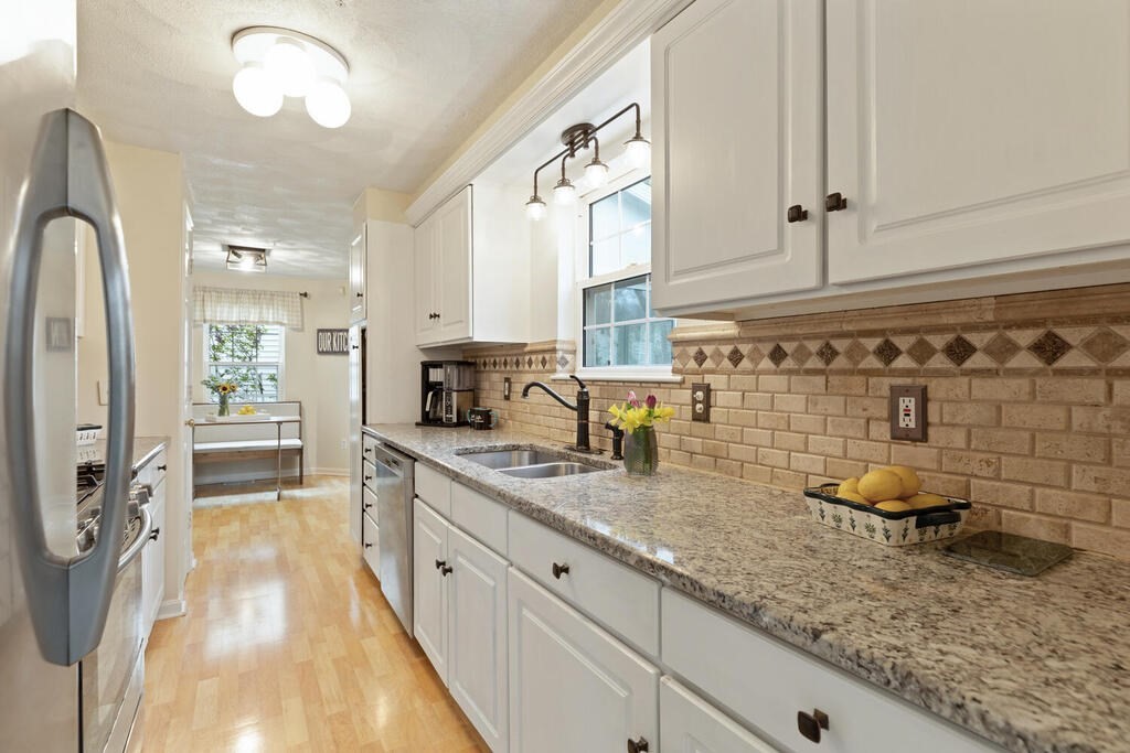64 Meadowood Road North Andover, MA 01845 - Photo 14 of 31 Gallery Image 14