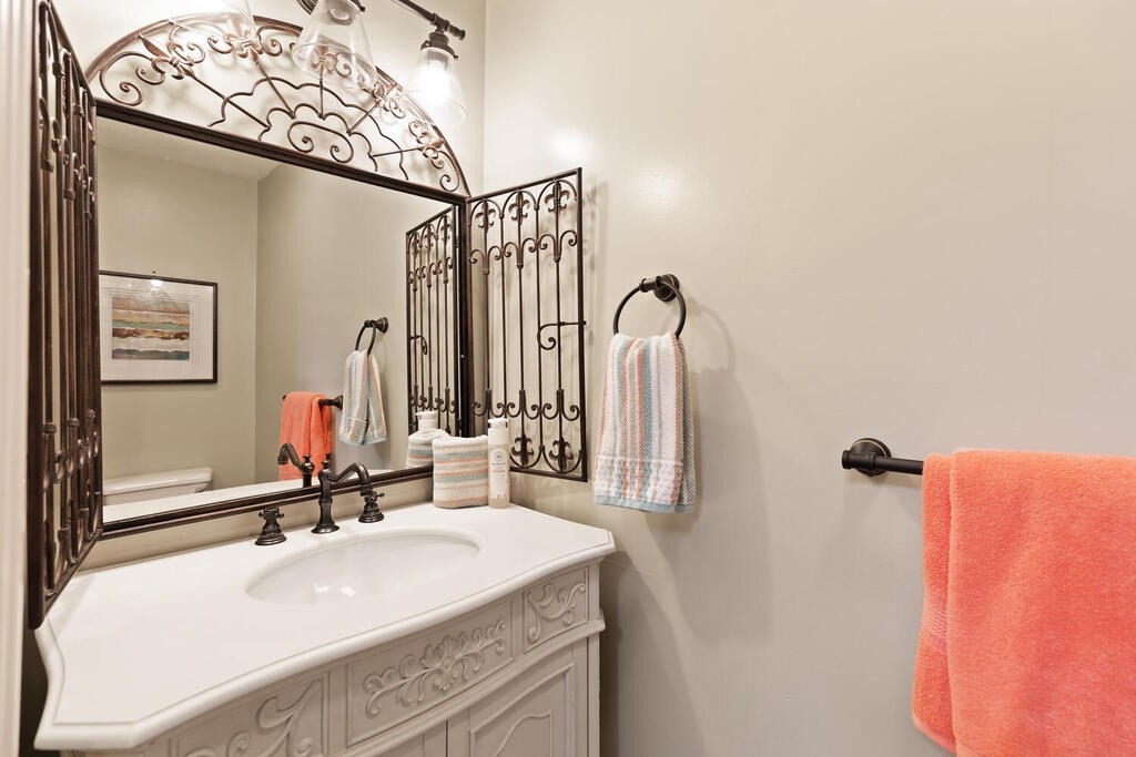 64 Meadowood Road North Andover, MA 01845 - Photo 28 of 31 Gallery Image 28