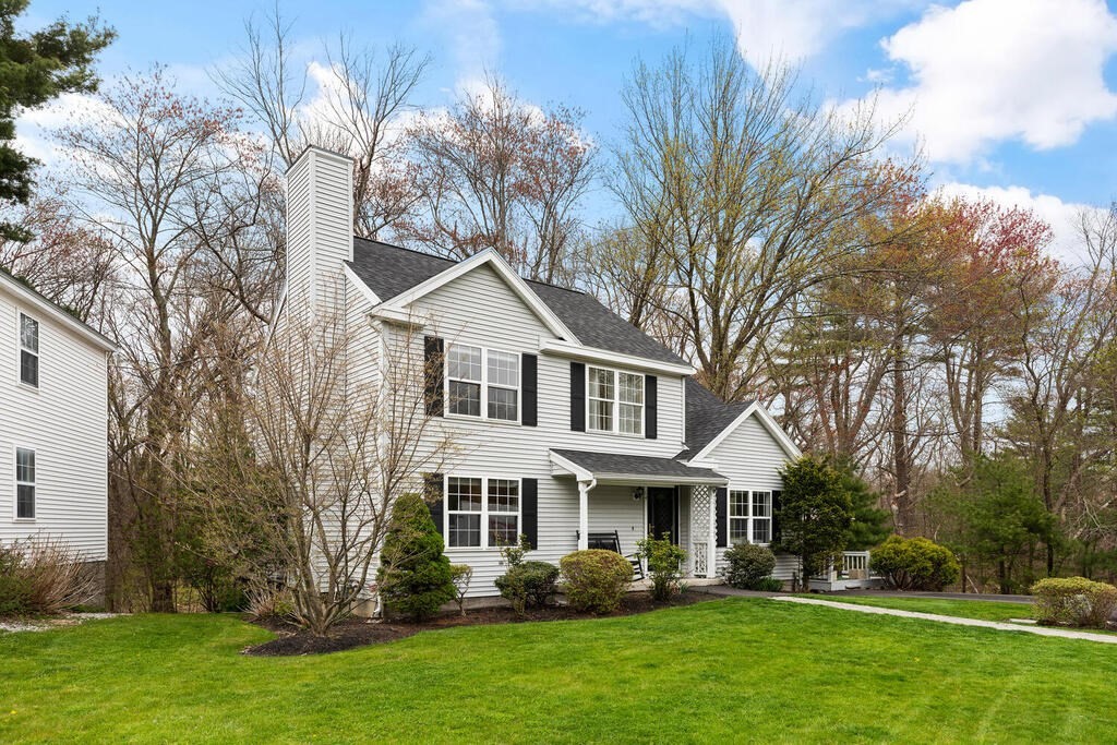 64 Meadowood Road North Andover, MA 01845 - Photo 3 of 31 Gallery Image 3