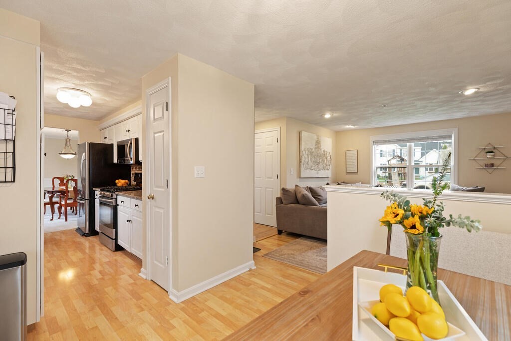 64 Meadowood Road North Andover, MA 01845 - Photo 10 of 31 Gallery Image 10