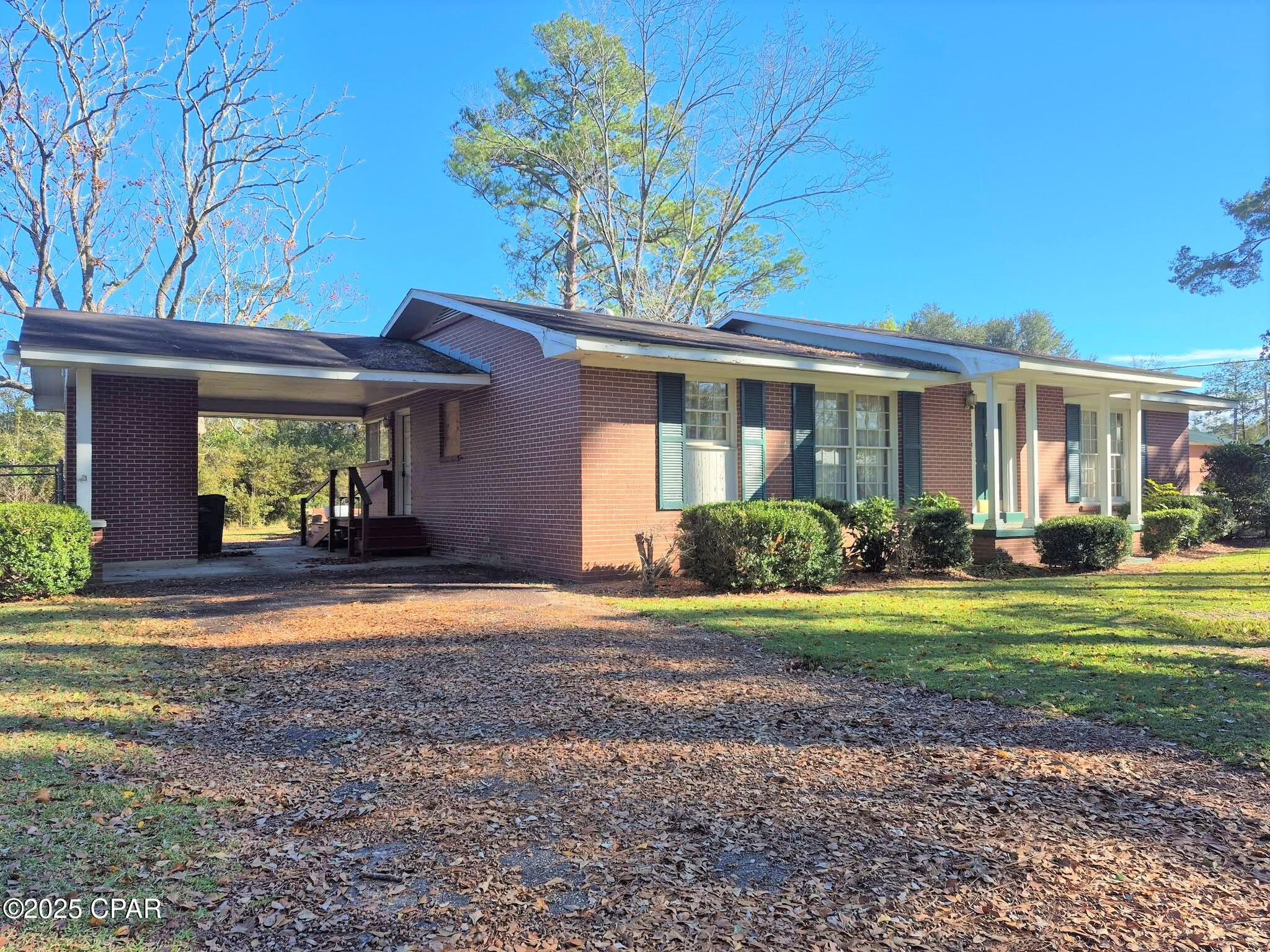 853 1st Street Chipley, FL 32428 - Photo 3 of 27