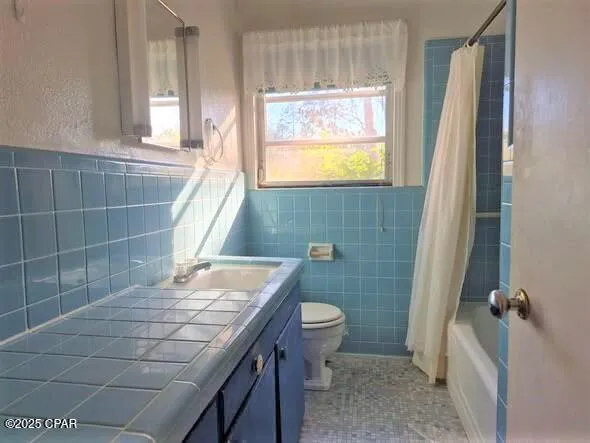 $180,000 | 853 1st Street, Chipley, FL 32428